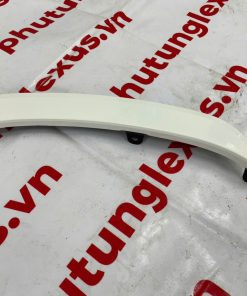 Ốp Nhựa Tai Xe Trước TOYOTA Land Cruiser LC300 2021-2024 Vế Trái(LH)75602-60062-A0 7560260062A0